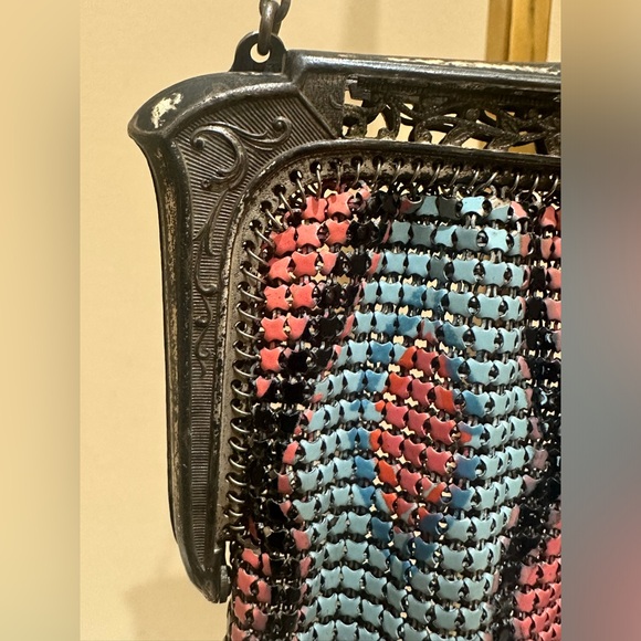 Whiting & Davis 1930’s Sterling Plated “Elsah” Mesh Handbag - Picture 4 of 10